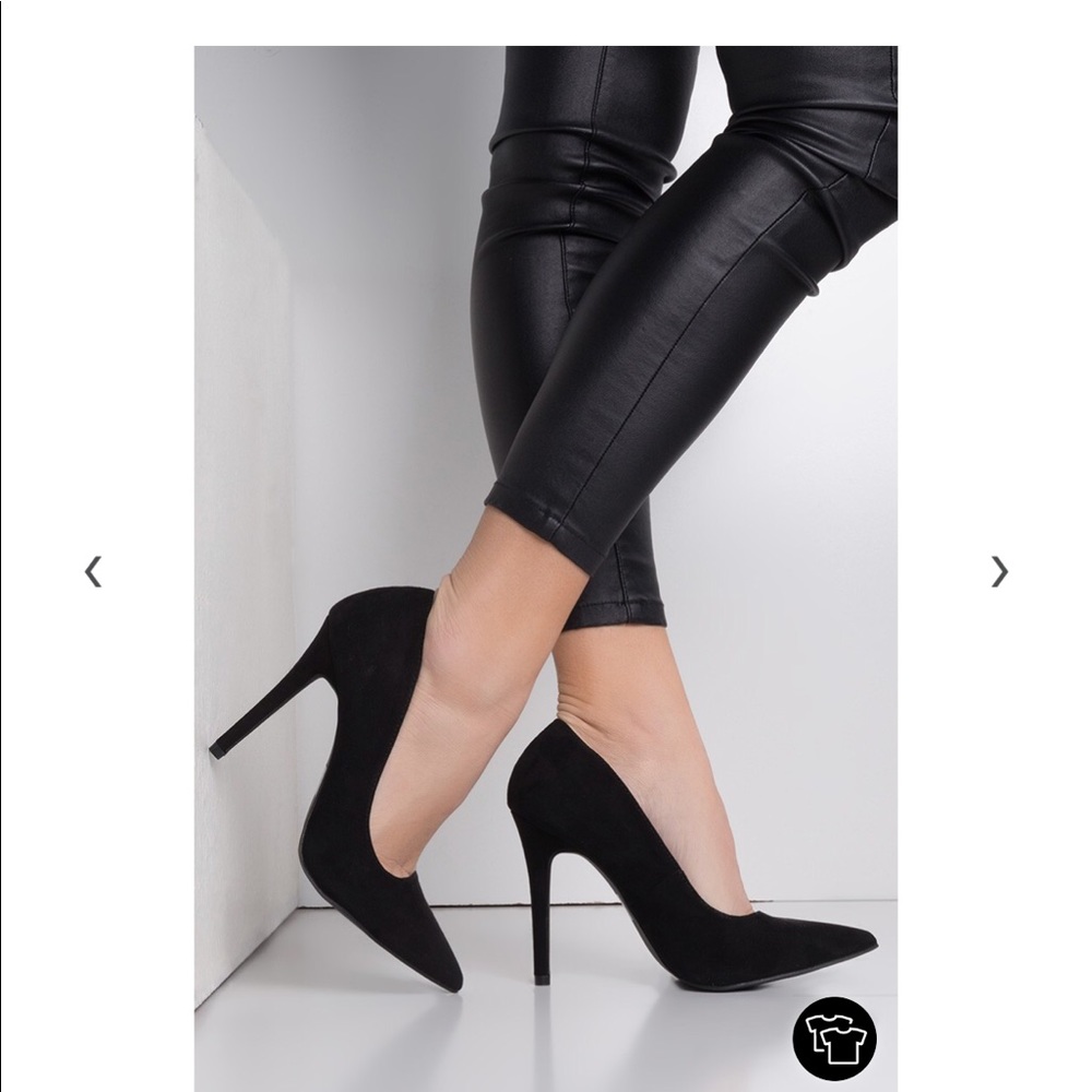 Never worn size 8 black suede pumps